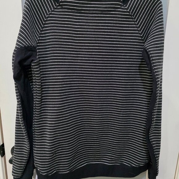 Lululemon Striped Sweatshirt Black White Long Sleeve Soft Lightweight Pullover - Picture 7 of 7